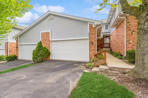 239 Charlotte Ct, Cary, IL 60013