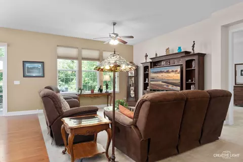 3872 Eagle Ridge Dr, Elgin, IL 60124 photo 10