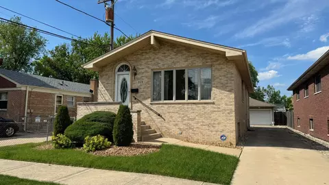 3108 W 91st St, Evergreen Park, IL 60805
