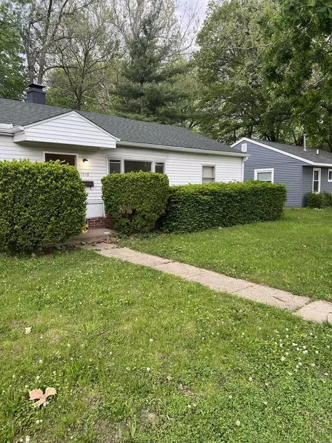 1410 E Pennsylvania Ave, Urbana, IL 61801