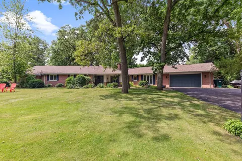 Exterior - 11 Old Orchard Ln, Kankakee, IL 60901 photo 6 of 7