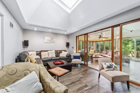 Living - 11 Old Orchard Ln, Kankakee, IL 60901 photo 3 of 3