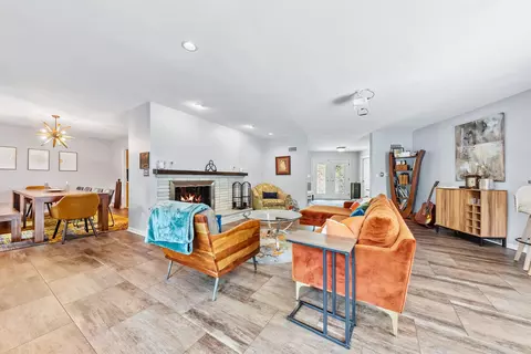 Living - 11 Old Orchard Ln, Kankakee, IL 60901 photo 1 of 3