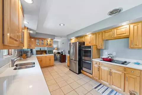 Kitchen - 11 Old Orchard Ln, Kankakee, IL 60901 photo 1 of 3
