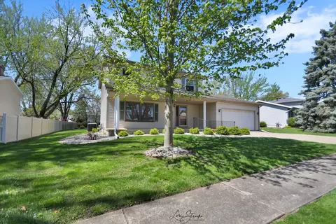 869 Heather Dr, Bourbonnais, IL 60914