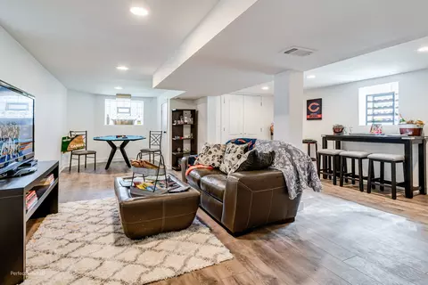 720 E 103rd Pl, Chicago, IL 60628 photo 25