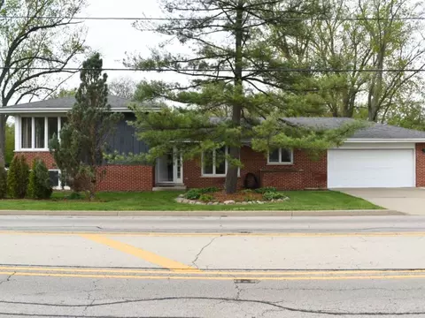 19933 Center St, Mokena, IL 60448