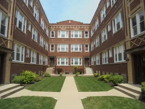 4838 W Hutchinson St #103, Chicago, IL 60641