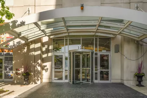 125 S Jefferson St #1108, Chicago, IL 60661