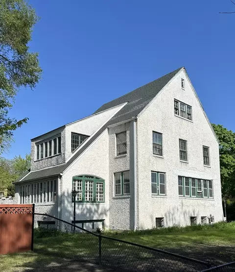 6900 S Euclid Ave, Chicago, IL 60649