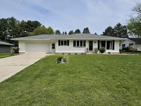 437 Pacific St, Essex, IL 60935