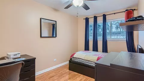 825 Valley Stream Dr #A, Wheeling, IL 60090 photo 8