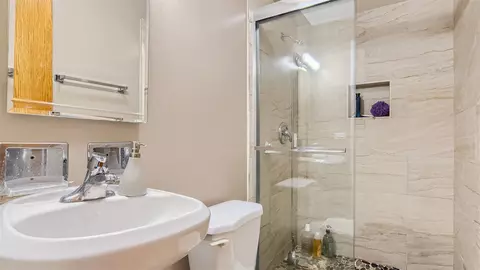 825 Valley Stream Dr #A, Wheeling, IL 60090 photo 7