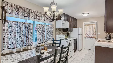825 Valley Stream Dr #A, Wheeling, IL 60090 photo 5