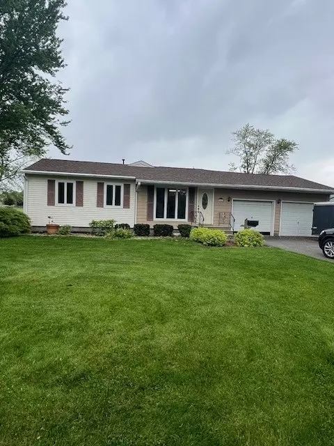 505 W Charles St, Mclean, IL 61754