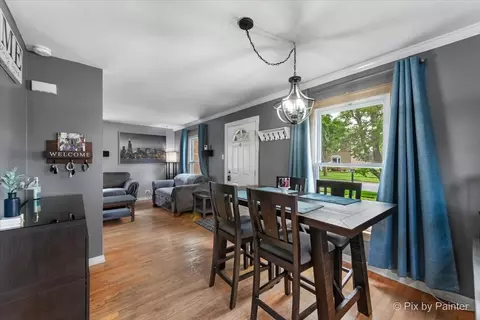 Dining - 7005 40th St, Stickney, IL 60402 photo 1 of 1