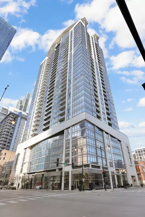 100 E 14th St #2009, Chicago, IL 60605