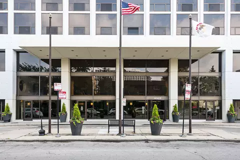 4343 N Clarendon Ave #2007, Chicago, IL 60613