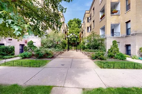 5924 N Paulina St #2E, Chicago, IL 60660