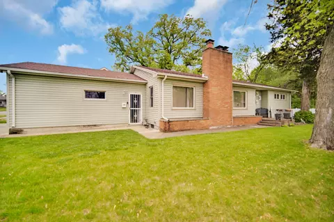 690 S Nelson Ave, Kankakee, IL 60901