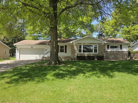 504 Wiker Dr, Rock Falls, IL 61071