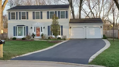 5 Cambridge Ct, Geneva, IL 60134