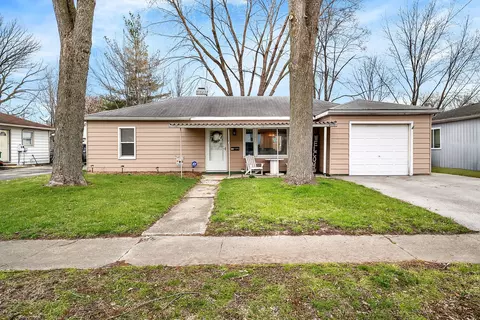 402 E Kankakee River Dr, Wilmington, IL 60481