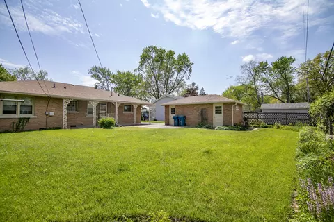 Exterior - 909 W Walnut St, Kankakee, IL 60901 photo 6 of 6