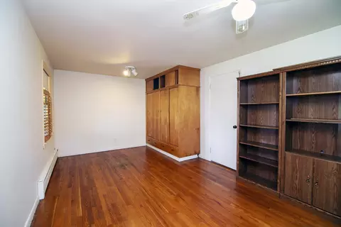 Bedroom - 909 W Walnut St, Kankakee, IL 60901 photo 2 of 3