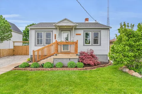 609 S Sangamon Ave, Gibson City, IL 60936