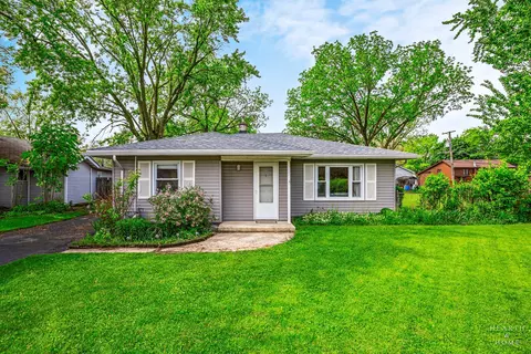 2305 Root St, Crest Hill, IL 60403