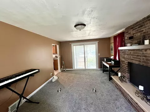 Living - 1221 Plain St, Peru, IL 61354 photo 2 of 2