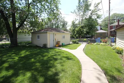 Exterior - 9946 S Artesian Ave, Chicago, IL 60655 photo 2 of 3