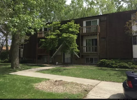 216 Madison St #3D, Joliet, IL 60435