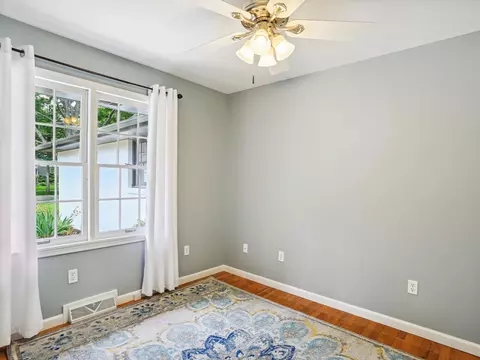 Bedroom - 1107 Foothill Dr, Champaign, IL 61821 photo 1 of 7