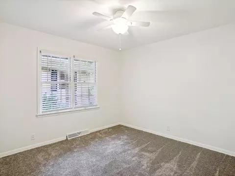 Bedroom - 1107 Foothill Dr, Champaign, IL 61821 photo 7 of 7