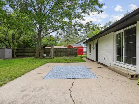 Exterior - 1107 Foothill Dr, Champaign, IL 61821 photo 6 of 9