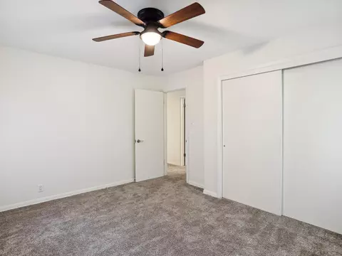 Bedroom - 1107 Foothill Dr, Champaign, IL 61821 photo 4 of 7