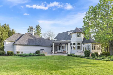 Exterior - 9806 Wright Rd, Harvard, IL 60033 photo 5 of 11