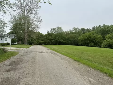 Exterior - 1101 E Leander St, Clinton, IL 61727 photo 6 of 9