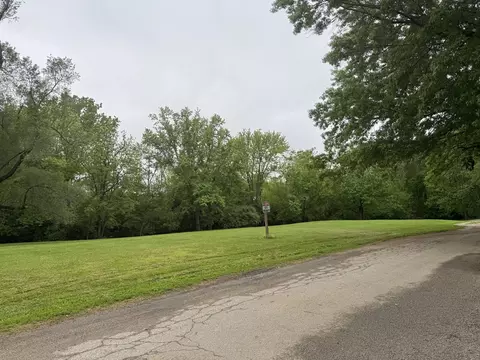 Exterior - 1101 E Leander St, Clinton, IL 61727 photo 7 of 9