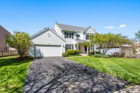121 Hampton St, Cary, IL 60013