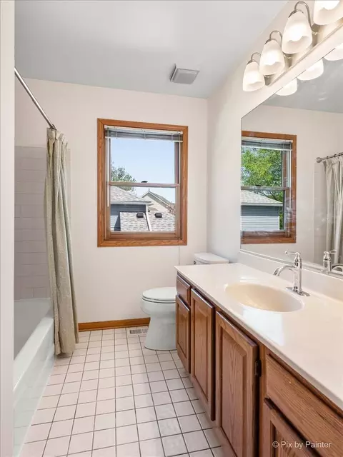 121 Hampton St, Cary, IL 60013 photo 34