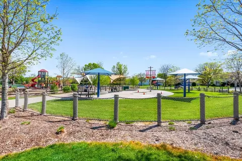 121 Hampton St, Cary, IL 60013 photo 55