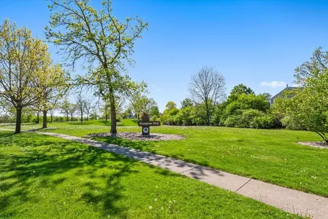 121 Hampton St, Cary, IL 60013 photo 49
