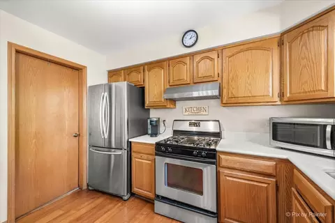 121 Hampton St, Cary, IL 60013 photo 15