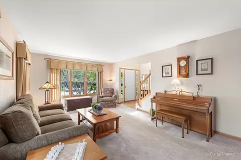 121 Hampton St, Cary, IL 60013 photo 9