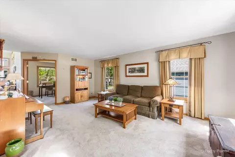 121 Hampton St, Cary, IL 60013 photo 10