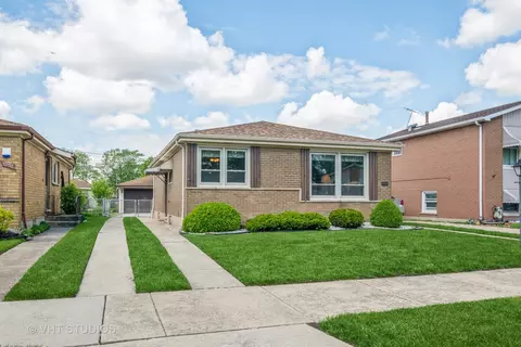 12724 S Escanaba Ave, Chicago, IL 60633