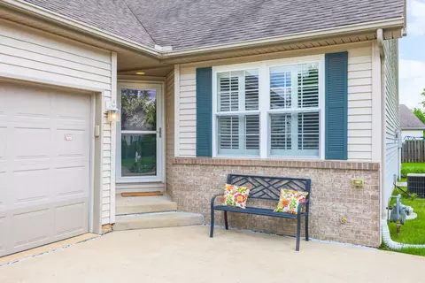 35 Ashling Ct, Bloomington, IL 61704 photo 25